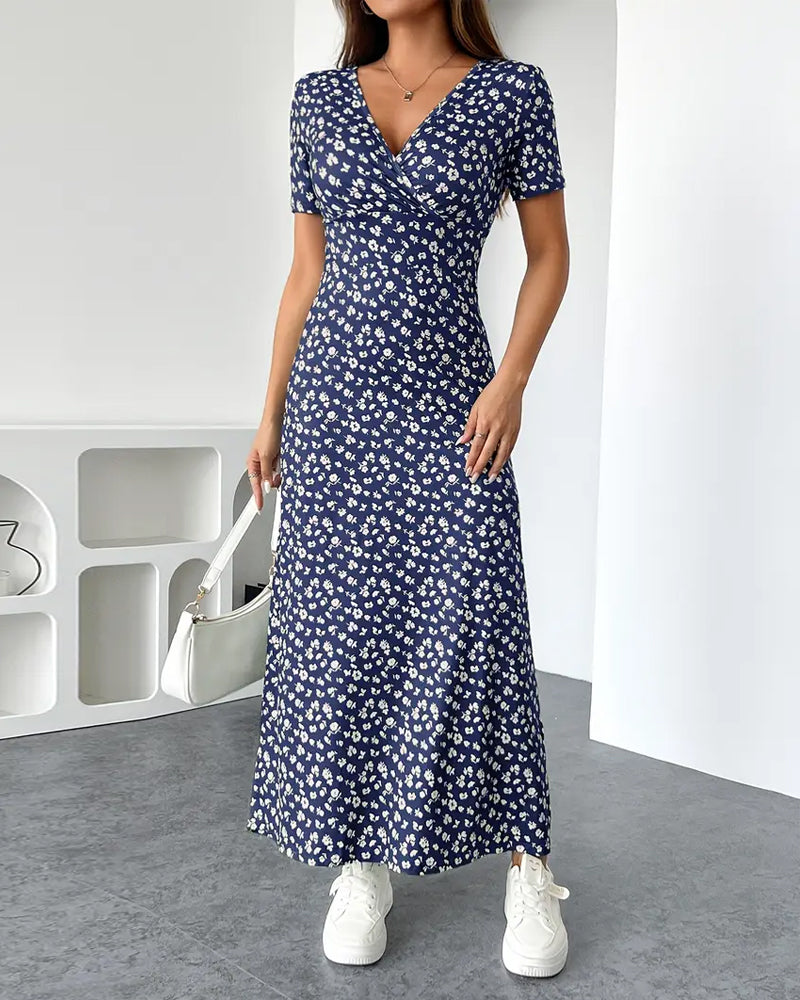 Elegant Dress with a Patterned Design