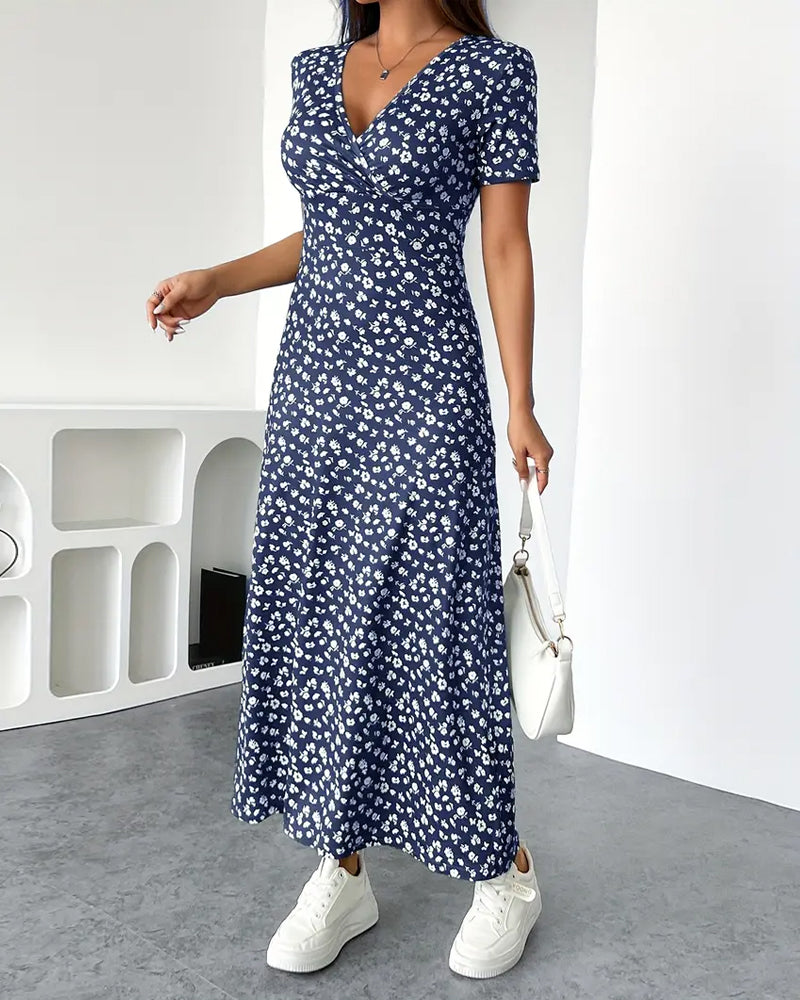 Elegant Dress with a Patterned Design