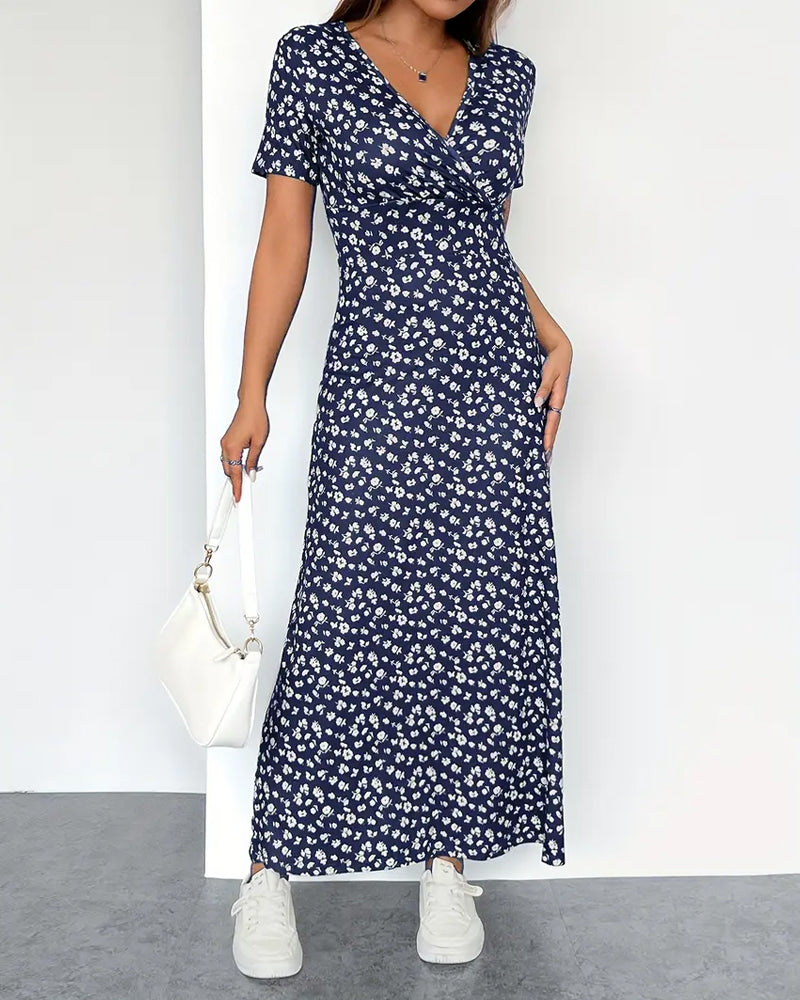 Elegant Dress with a Patterned Design